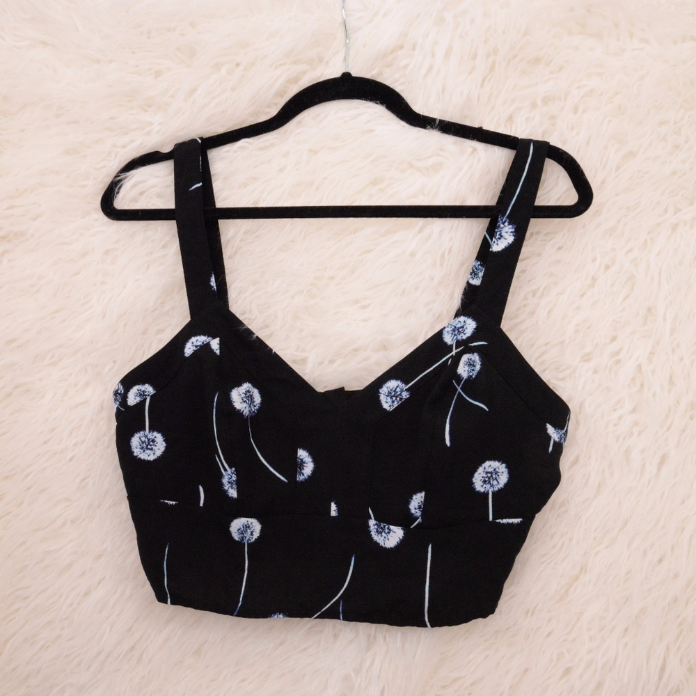 Tildon Black Crop Top - blue flowers - Size L